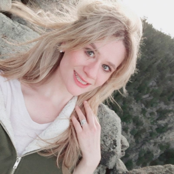 Meet your Posher, Kelley - Picture 5 of 5